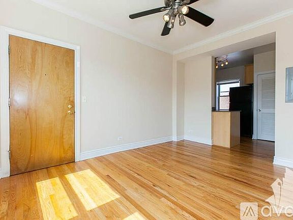 3rd image of 1212 W Waveland Ave #2