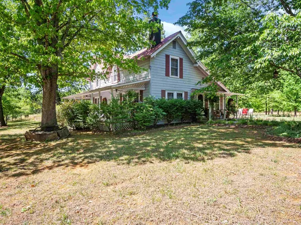 283 Constant Ln, Columbus, NC 28722