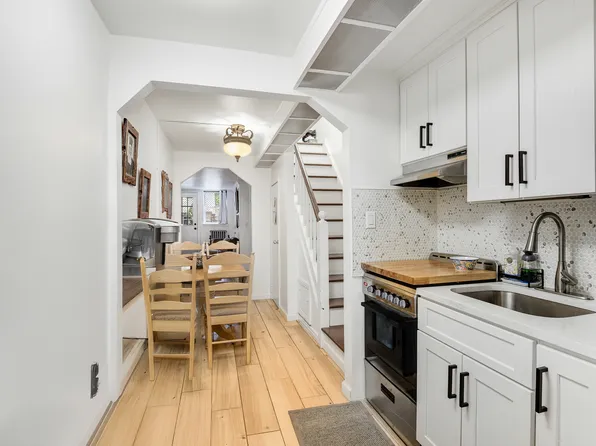 880 Bay Ridge Avenue image 11 of 12