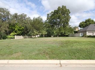 227 Geneseo Rd, Terrell Hills, TX 78209