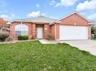 5634 Creekhollow Dr, Arlington, TX 76018