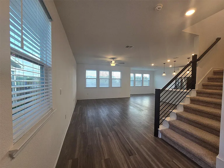 2913 Saint Regis Dr — Photo 3