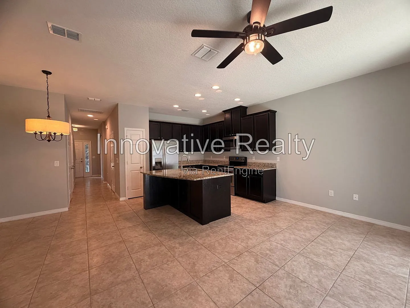 3 bed, 2.5 bath, 1396 sqft, $2,295 — Photo 2