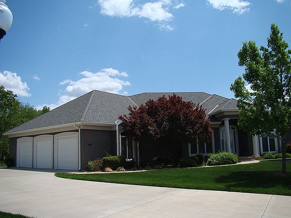 4th image of 1601 NW Sunridge Dr