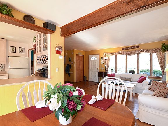 2nd image of 2829 Strang Blvd