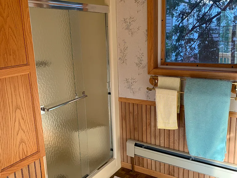 808 W Franklin St — Photo 18