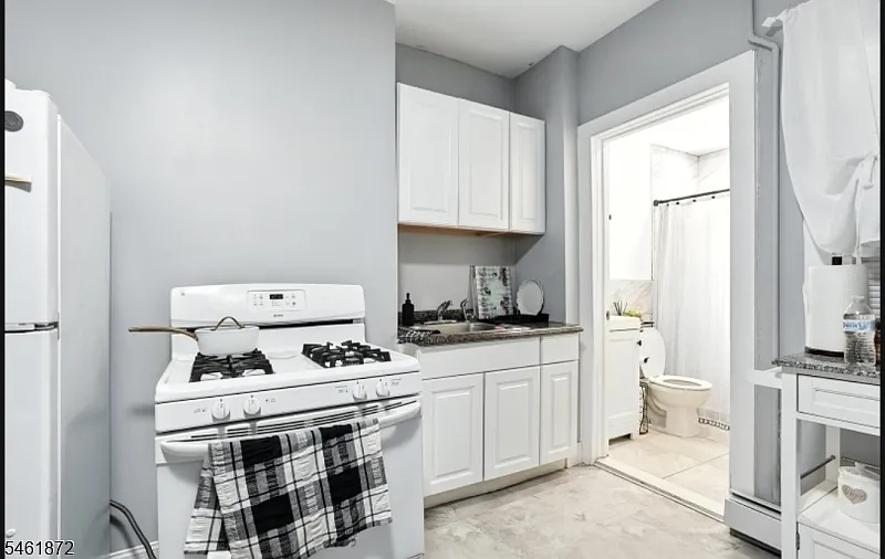 1 bed, 1.0 bath, $1,750 — Photo 4