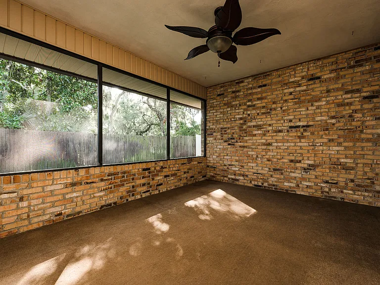 1523 Poplar Dr — Photo 28