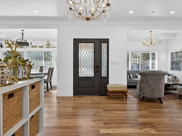 327 Vine St — Photo 3