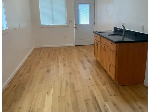 831 Francisco St, El Granada, CA 94019