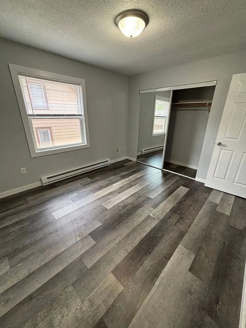 1112 Liberty St — Photo 3