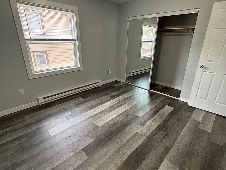 1112 Liberty St — Photo 3