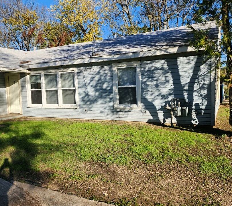1st image of 1903 Poage Ave