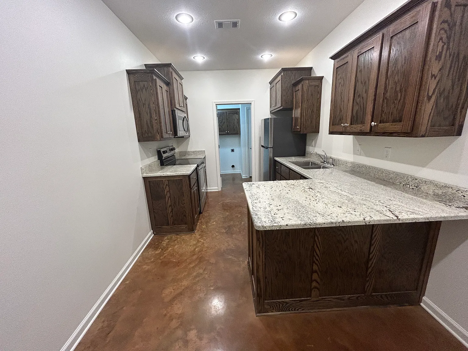 2 bed, 1000 sqft, $1,100 — Photo 4