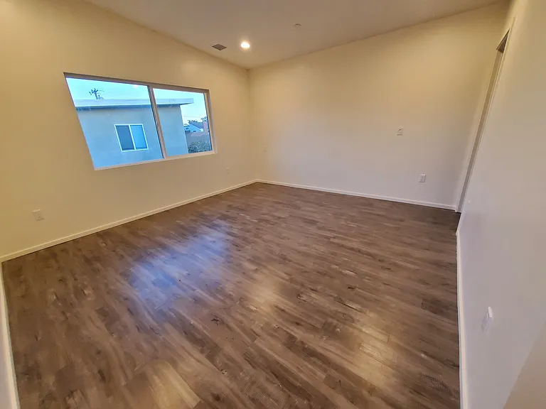 2522 Delaware St — Photo 7