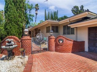 3958 Sapphire Dr, Encino, CA 91436