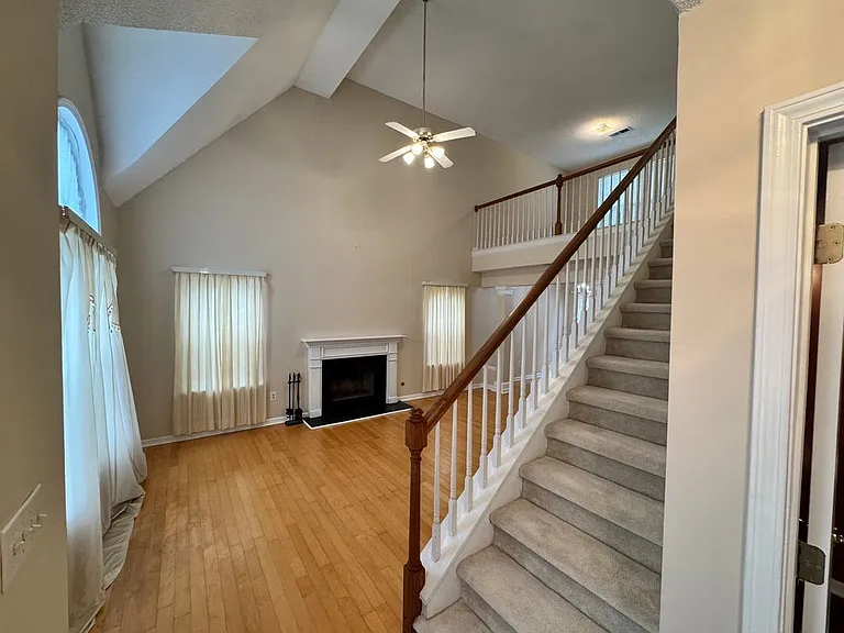 2025 Baramore Oaks Dr — Photo 6