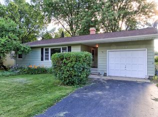 10013 N Golf Rd, Richmond, IL 60071