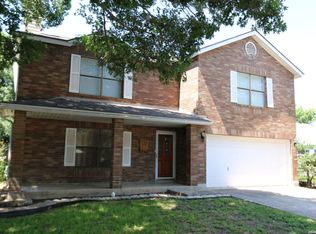 115 Country Ln, Castroville, TX 78009