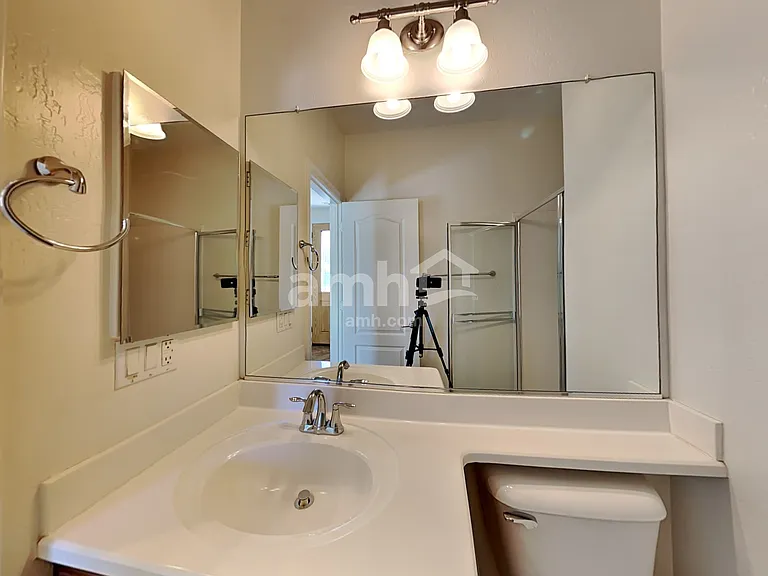 14584 W Maui Ln — Photo 18