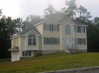 12 Barn Rd, Dracut, MA 01826