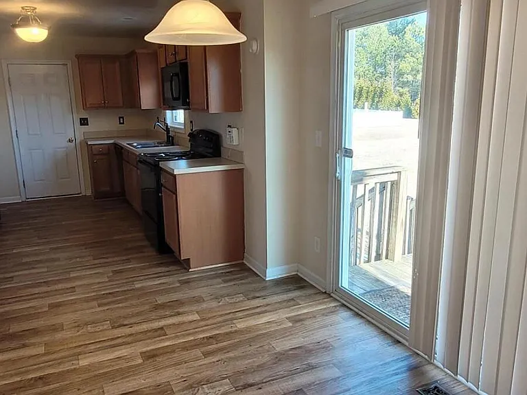 611 Prince William Dr — Photo 6