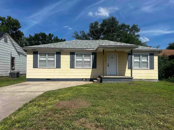 712 N 8th St, Arkansas City, KS 67005