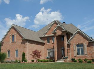 3799 Meadowvale Dr, Akron, OH 44333