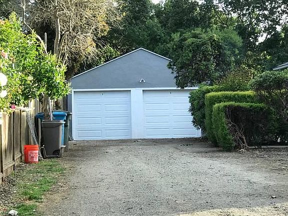 3rd image of 26 Arrowhead Ln