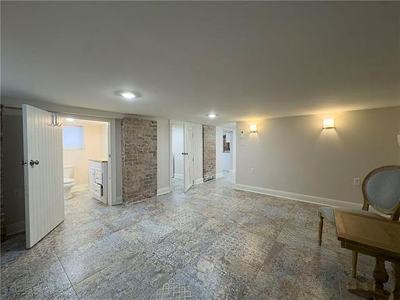 3rd image of 1430 N Derbigny St #C