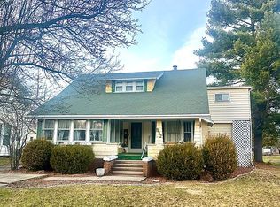 832 E 2nd St, Defiance, OH
