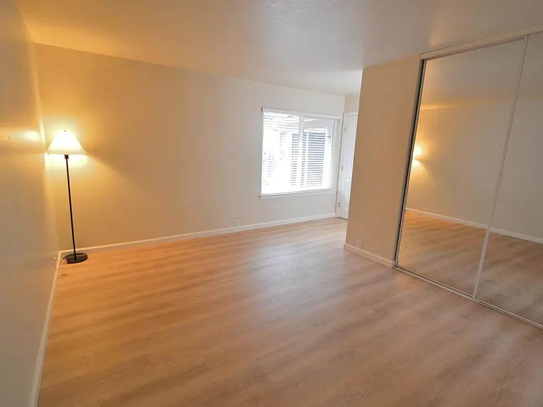 7275 Valley Trails Dr — Photo 17