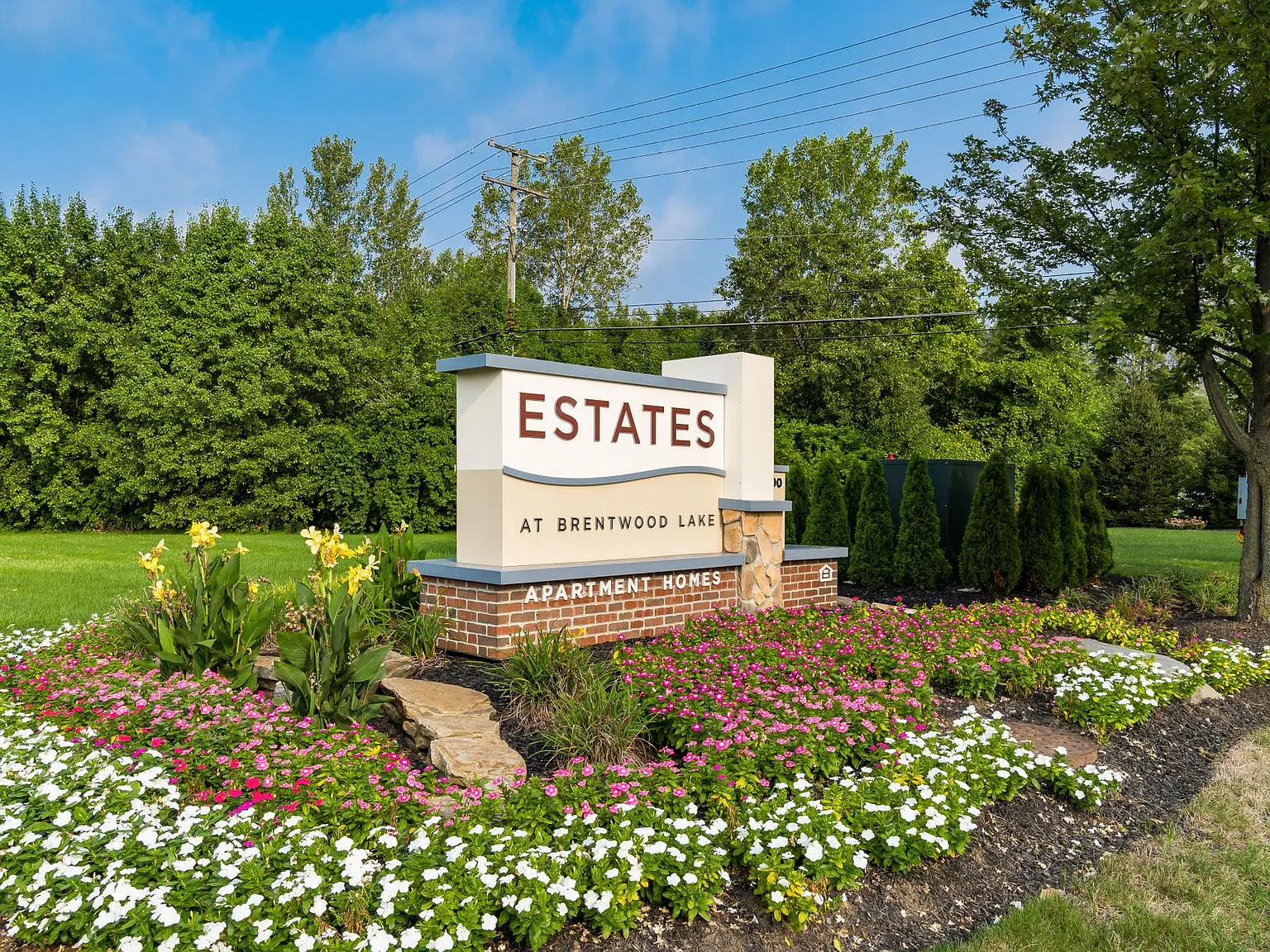 Estates at Brentwood Lake — Photo 1