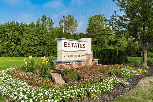 Estates at Brentwood Lake Photo 1