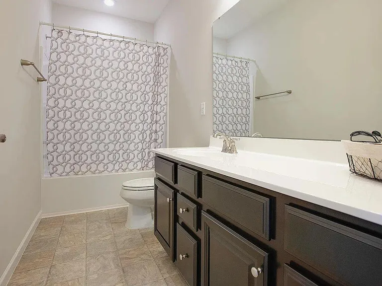 8033 Brookpark Ave — Photo 19