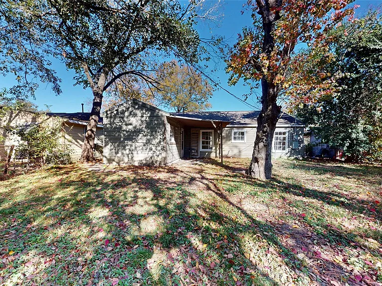 3826 Landa Ln — Photo 34