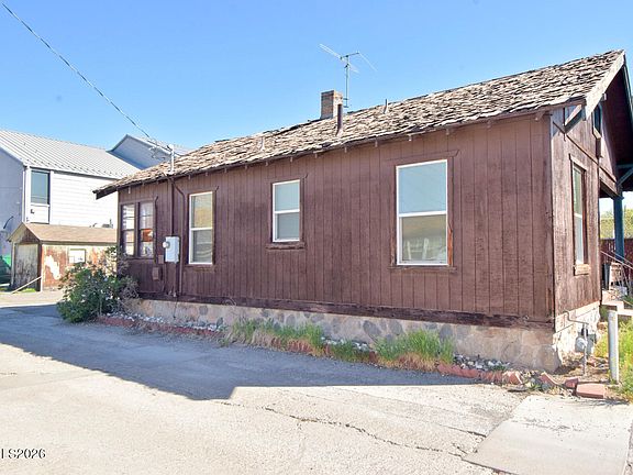 3rd image of 127 Cheney St