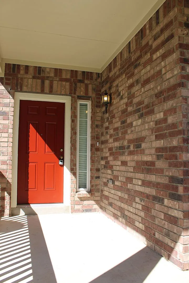 Building Photo - 118 Carmel Dr