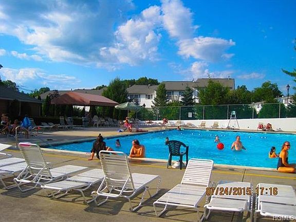 3rd image of 4 Sussex Ct APT 203