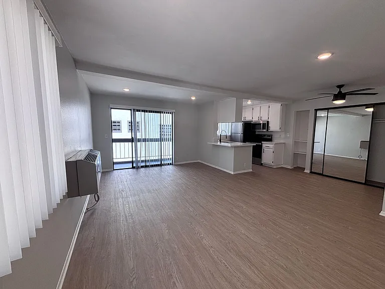132 Clark Dr — Photo 12