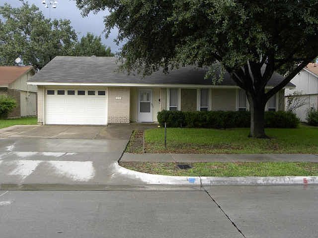 1st image of 617 Sweetbriar Dr