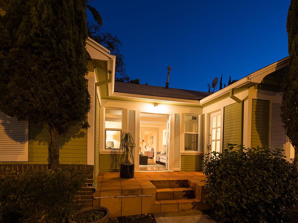 1st image of 7168 Fountain Ave