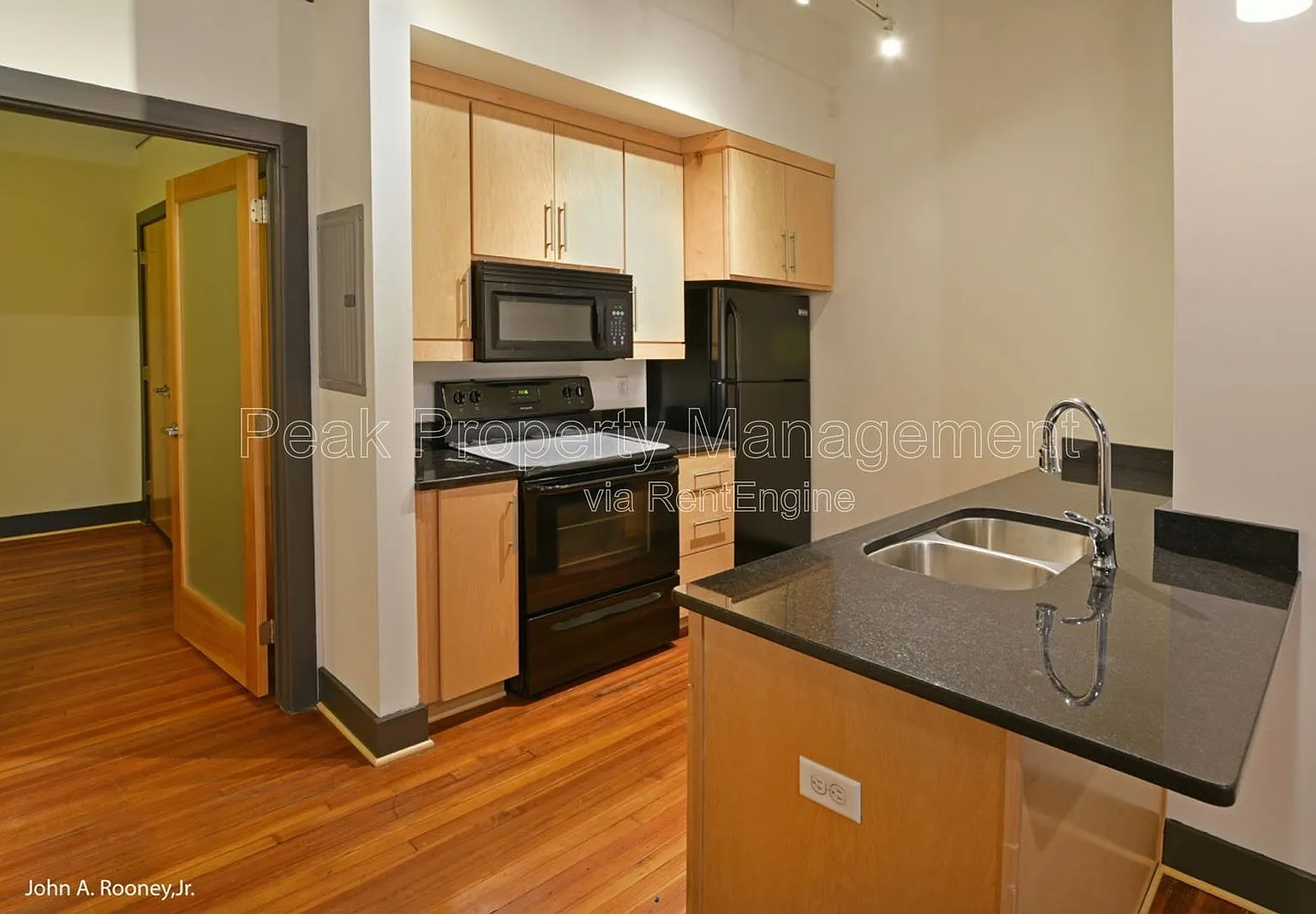 2 bed, 2.0 bath, 840 sqft, $1,699 — Photo 3