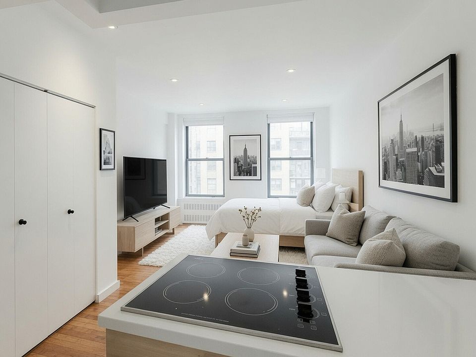 1st image of 690 Greenwich St APT 3B