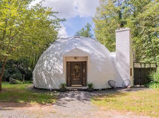 324 Springbud Rd, Fancy Gap, VA 24328