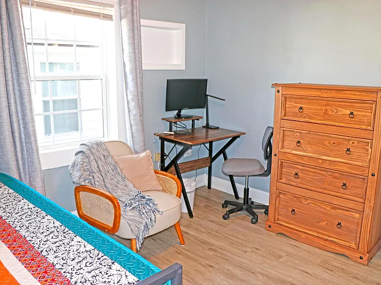 2321 Lyle Ave — Photo 42