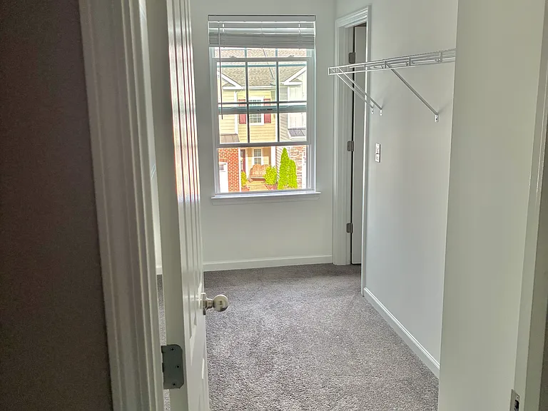 113 Bergen Dr — Photo 9