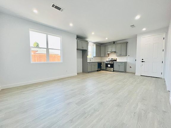 2nd image of 4346A N Cutler Ave