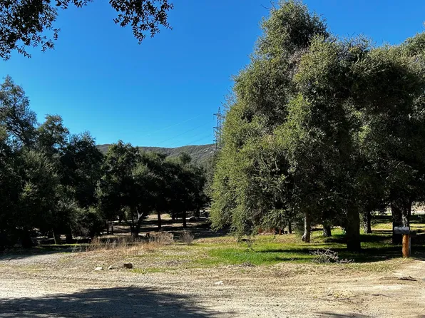 Calle El Cavelito 3227016011, Santa Clarita, CA 91350