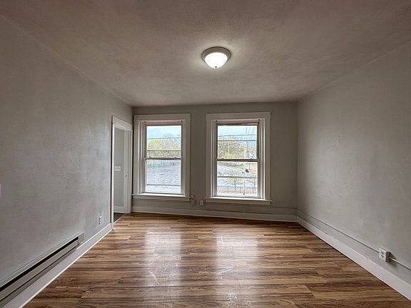 5th image of 1336 Portage St #27